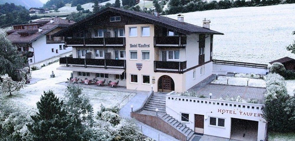 Hotel Taufers Molini di Tures Exteriör bild