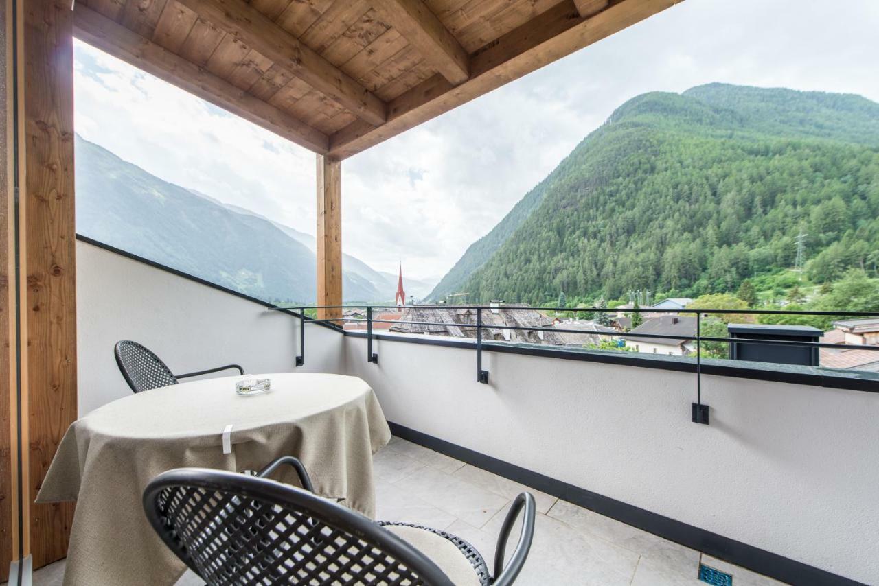 Hotel Taufers Molini di Tures Exteriör bild