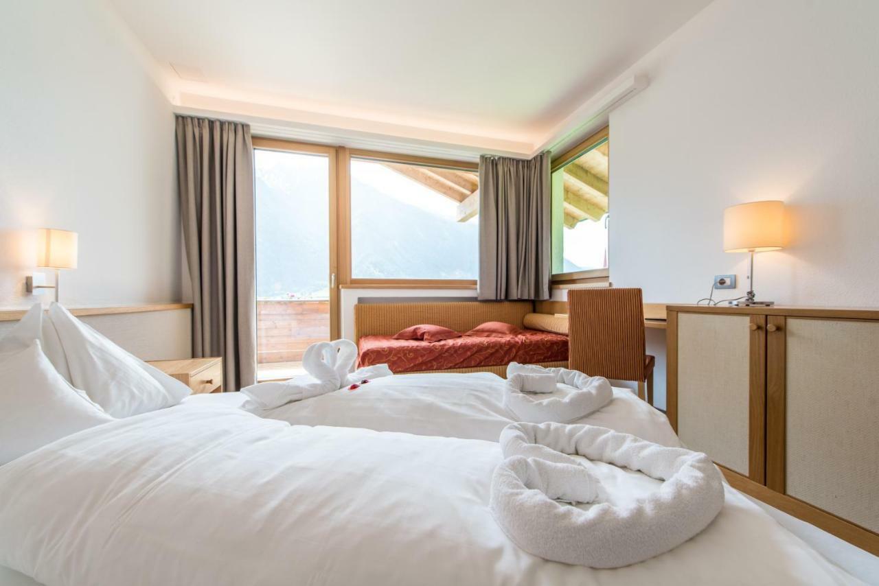 Hotel Taufers Molini di Tures Exteriör bild